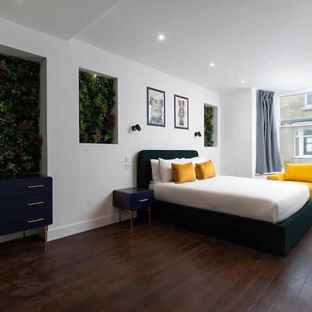 Room 1, Hotel Style Double Bedroom In Маразион Екстериор снимка