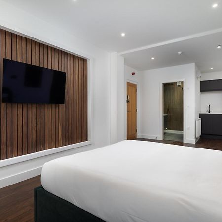 Room 1, Hotel Style Double Bedroom In Маразион Екстериор снимка